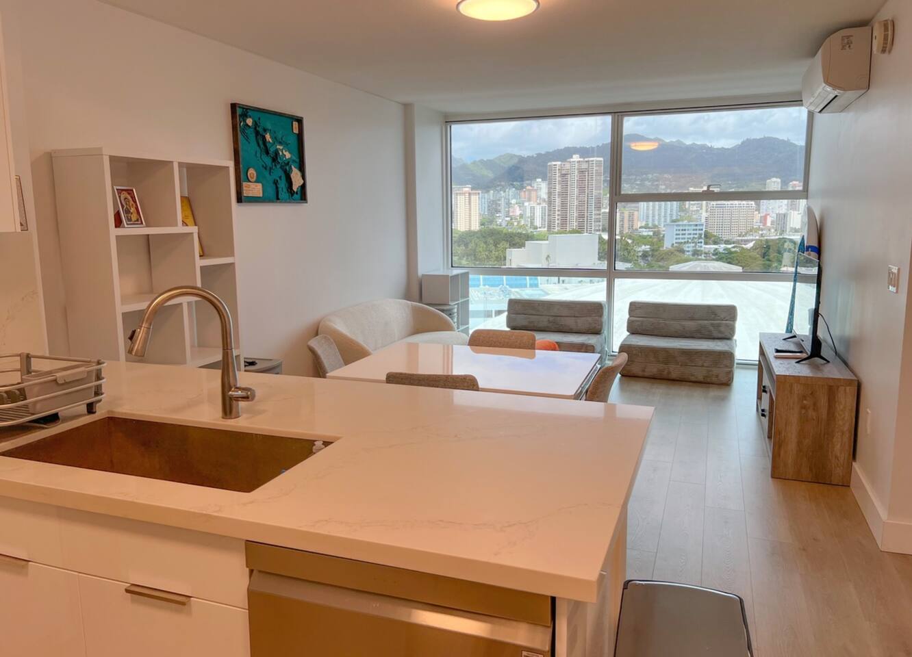 909 Kapiolani Boulevard - 1607